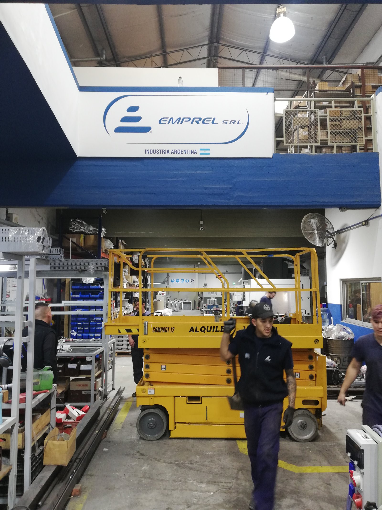 Pintura en superficies industriales — Emprel