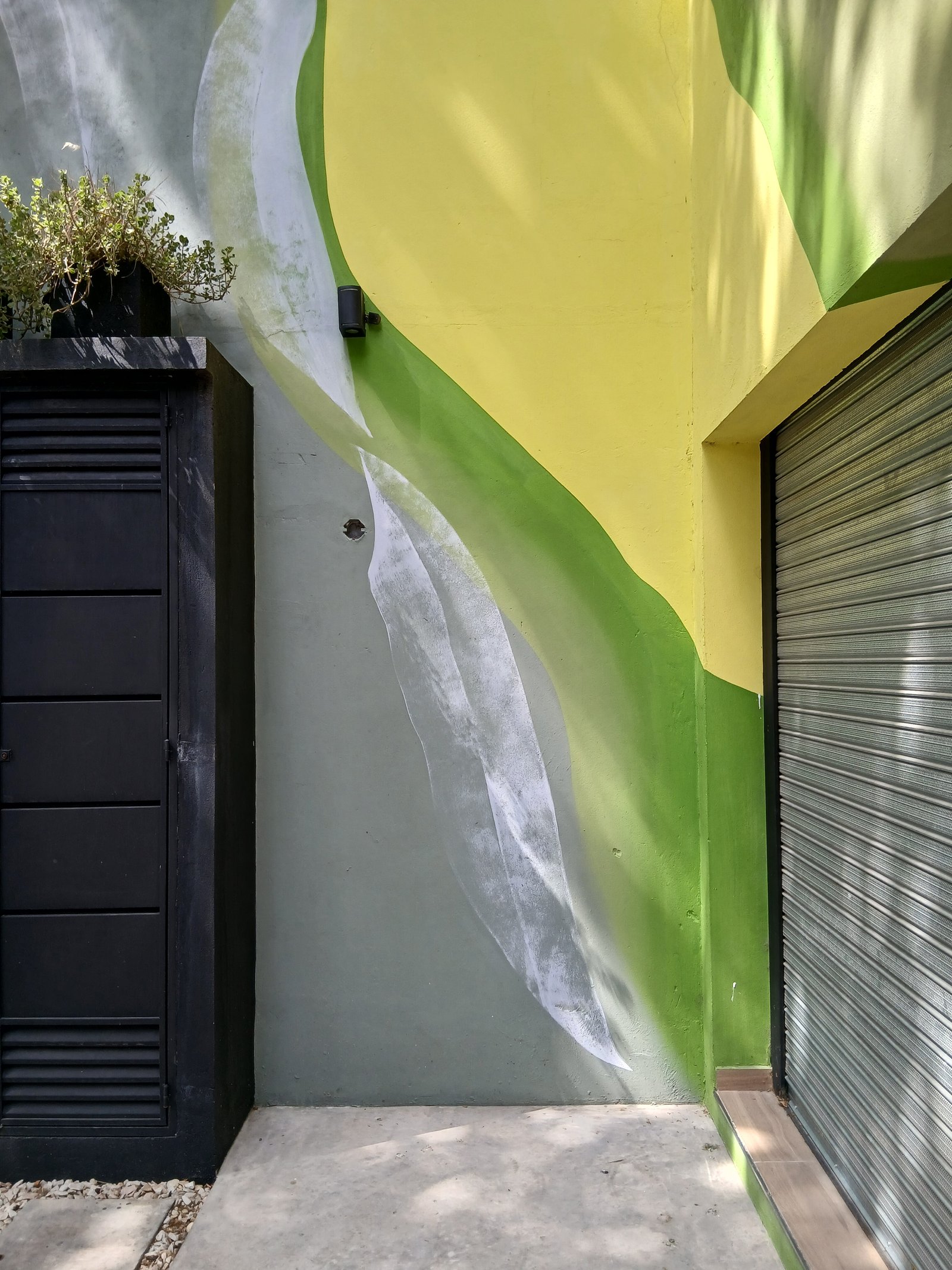 Tejedor 315 — Mural exterior